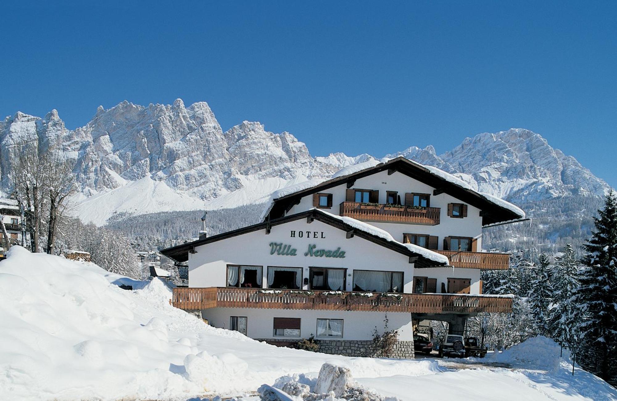 Hotel Villa Nevada Кортина д'Ампецо Екстериор снимка