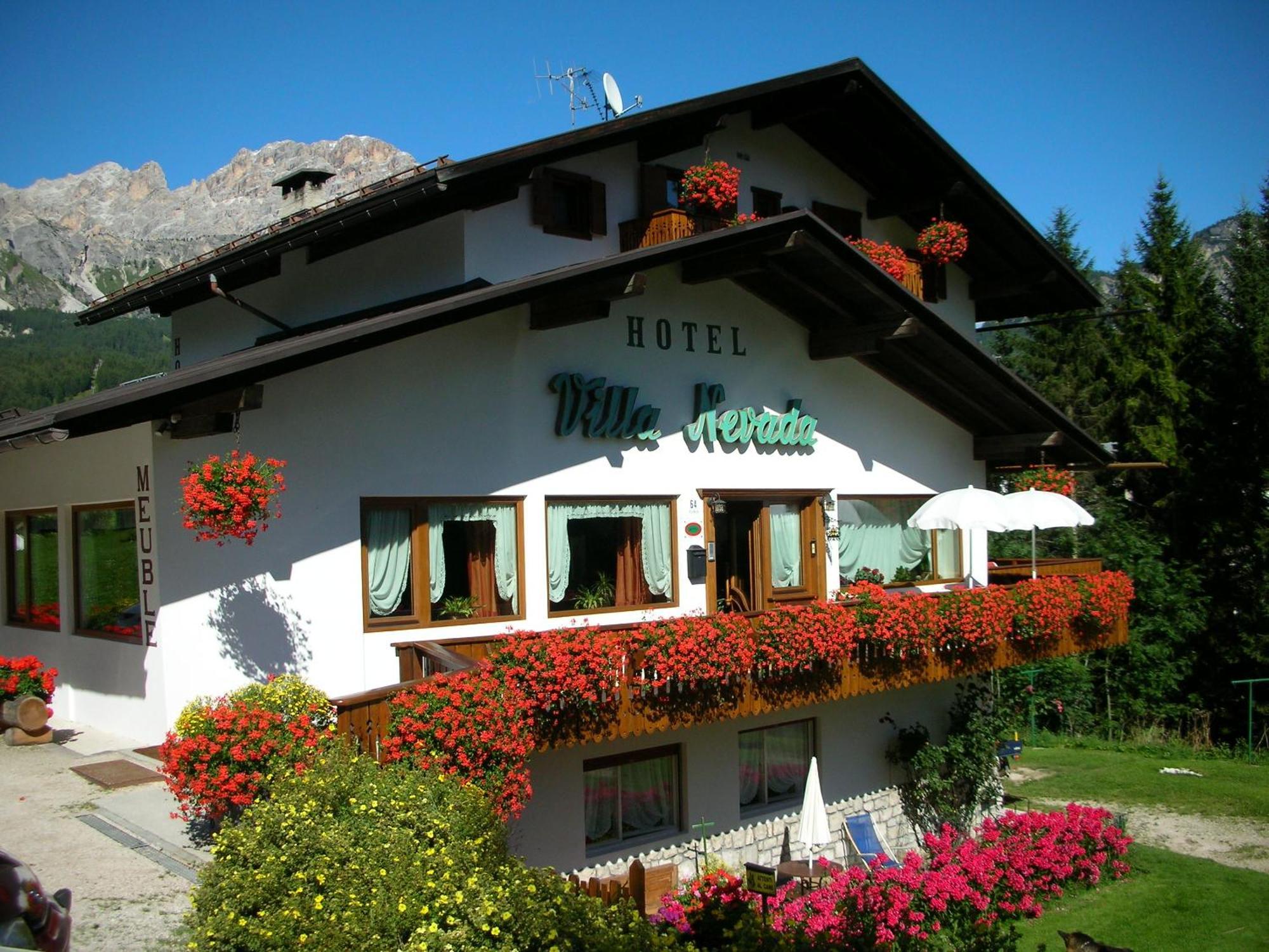 Hotel Villa Nevada Кортина д'Ампецо Екстериор снимка
